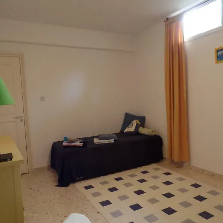 Apollo Beach 10, Apartment